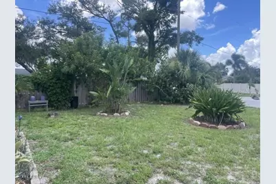 2229 Montclair Drive, Sarasota, FL 34231 - Photo 3