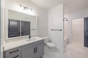 1420 Lakefront Dr, Sarasota, FL 34240 - Photo 27