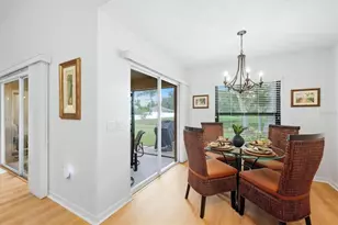 2714 Feiffer Cir, Sarasota, FL 34235 - Photo 13