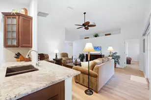 2714 Feiffer Cir, Sarasota, FL 34235 - Photo 15