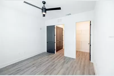 1420 Lakefront Drive #4204, Sarasota, FL 34240 - Photo 13