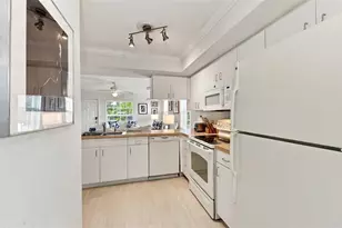 516 Howard Ct, Sarasota, FL 34236 - Photo 15