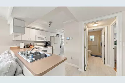 516 Howard Court, Sarasota, FL 34236 - Photo 11