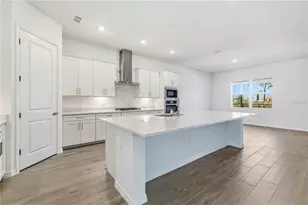 19051 Scallop Loop, Lakewood Ranch, FL 34211 - Photo 9