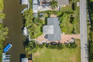 1831 Bayshore Dr, Terra Ceia, FL 34250 - Photo 57
