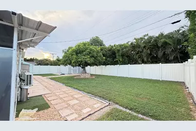 3107 Bayshore Gardens Parkway, Bradenton, FL 34207 - Photo 15