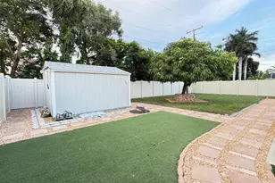 3107 Bayshore Gardens Pkwy, Bradenton, FL 34207 - Photo 15