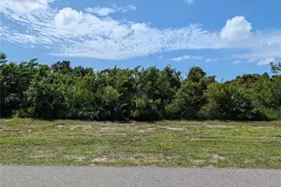 281 Baytree Dr, Rotonda West, FL 33947 - Photo 1