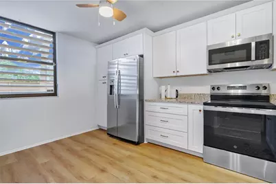 597 Lakeside Drive #205, Bradenton, FL 34210 - Photo 11