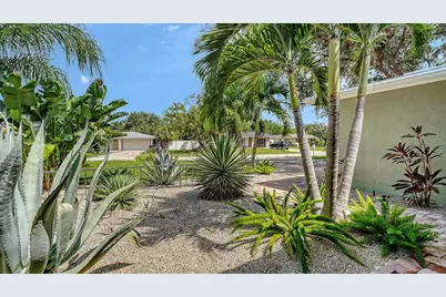 2510 Bispham Road, Sarasota, FL 34231 - Photo 5