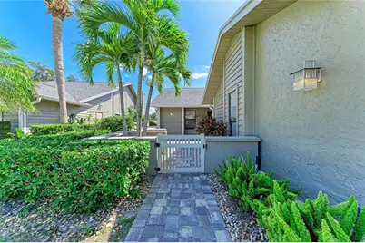 3403 Avenida Madera #B, Bradenton, FL 34210 - Photo 3