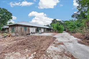 2140 Desoto Rd, Sarasota, FL 34234 - Photo 49