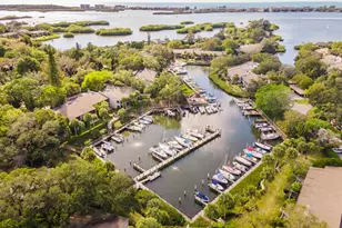 1519 Pelican Point Dr, Sarasota, FL 34231 - Photo 31