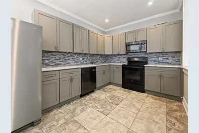 408 Armada Road S #1, Venice, FL 34285 - Photo 3
