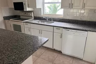 3633 Roxane Blvd, Sarasota, FL 34235 - Photo 3
