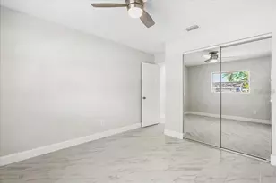 203 22nd St NE, Bradenton, FL 34208 - Photo 9