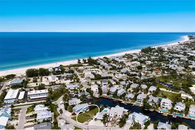 214 S Harbor Drive, Holmes Beach, FL 34217 - Photo 5