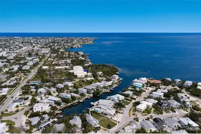 214 S Harbor Drive, Holmes Beach, FL 34217 - Photo 3