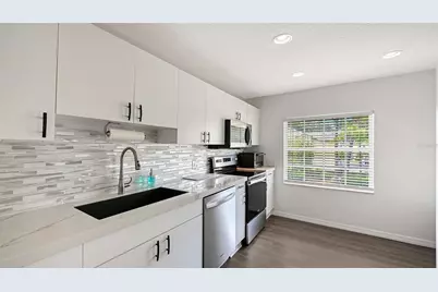 5469 Fair Oaks Street #5C, Bradenton, FL 34203 - Photo 11