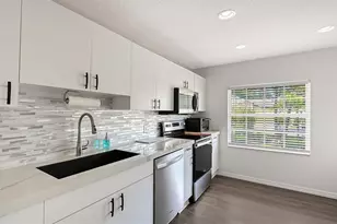 5469 Fair Oaks St, Bradenton, FL 34203 - Photo 11