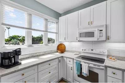 521 Forest Way, Longboat Key, FL 34228 - Photo 5