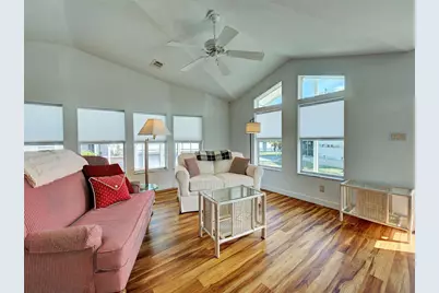 23 Siesta Circle W, Osprey, FL 34229 - Photo 11