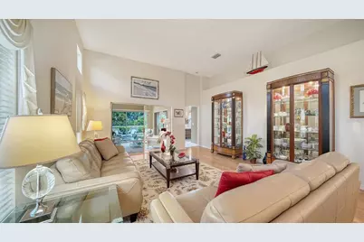 4060 Jardin Lane, Sarasota, FL 34238 - Photo 9