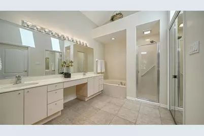 4060 Jardin Lane, Sarasota, FL 34238 - Photo 27