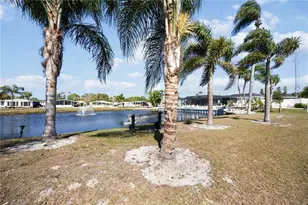 2 S Botany Bay Cir, Englewood, FL 34223 - Photo 7