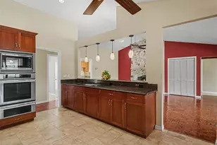 4375 Sedley Ln, Sarasota, FL 34241 - Photo 9
