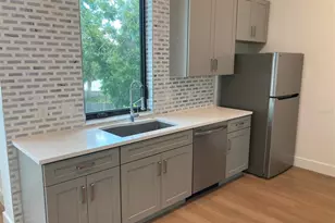 2110 Michele Dr, Sarasota, FL 34231 - Photo 47