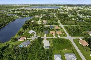 107 Byron Ct, Rotonda West, FL 33947 - Photo 5