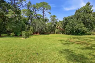 7768 Fairway Woods Dr, Sarasota, FL 34238 - Photo 11