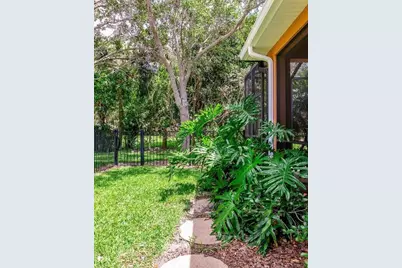 7315 Emma Road, Bradenton, FL 34209 - Photo 9