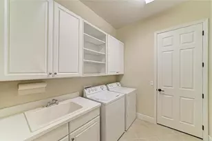 14716 Castle Park Terrace, Lakewood Ranch, FL 34202 - Photo 29