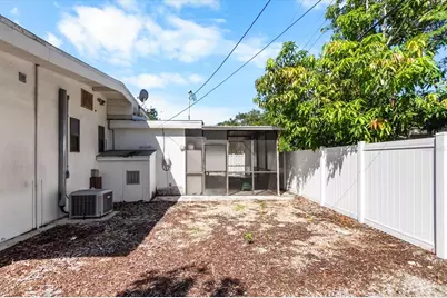 2921 Wood Street, Sarasota, FL 34237 - Photo 33