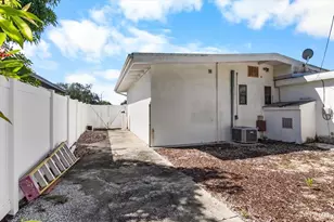 2921 Wood St, Sarasota, FL 34237 - Photo 45