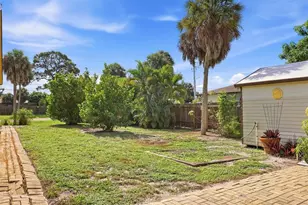 3280 Siesta Dr, Venice, FL 34293 - Photo 39