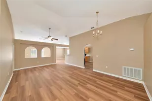 10919 Banyan Wood Way, Riverview, FL 33579 - Photo 5