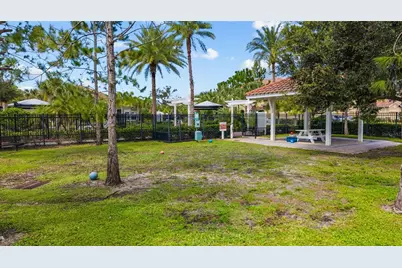 2924 Oriole Drive, Sarasota, FL 34243 - Photo 35