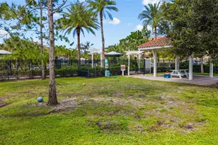 2924 Oriole Dr, Sarasota, FL 34243 - Photo 35