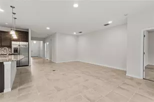 2924 Oriole Dr, Sarasota, FL 34243 - Photo 13