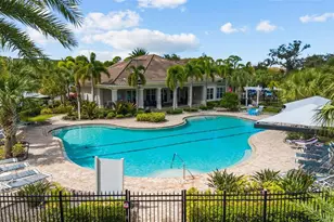 2924 Oriole Dr, Sarasota, FL 34243 - Photo 3