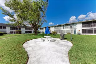 303 47th Ave Dr W, Bradenton, FL 34207 - Photo 35