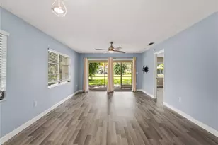 7113 Bright Creek Dr, Sarasota, FL 34231 - Photo 7