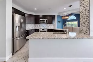 4115 Murfield Dr E, Bradenton, FL 34203 - Photo 9