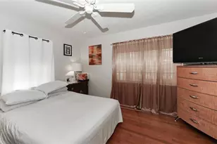 2141 Sunnyside Ln, Sarasota, FL 34239 - Photo 11