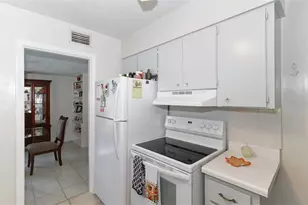2141 Sunnyside Ln, Sarasota, FL 34239 - Photo 9
