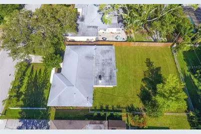 2141 Sunnyside Lane, Sarasota, FL 34239 - Photo 17