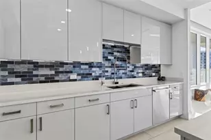 540 N Tamiami Trl, Sarasota, FL 34236 - Photo 29